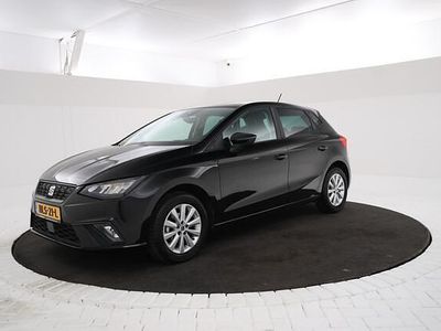 Zwart Gebruikt 2022 Seat Ibiza Style Hatchback | € 15.995 (Eerlijke prijs)