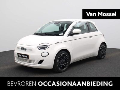 Wit Occasion 2023 Fiat 500e La Prima Hatchback | € 21.900 (Eerlijke prijs)