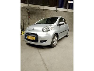 Grijs (metallic) Occasion 2010 Citroën C1 Exclusive Hatchback | € 1.999 (Eerlijke prijs)
