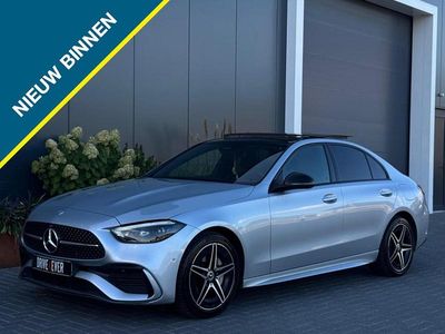Grijs Occasion 2023 Mercedes C300e AMG line Sedan | € 42.495 (Eerlijke prijs)