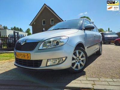Grijs Occasion 2011 Skoda Fabia Ambition Hatchback | € 5.995 (Duur)