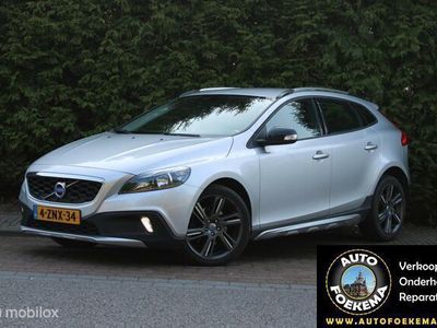 tweedehands Volvo V40 CC 1.6 D2 Kinetic Trekhaak Navigatie lmv cruise control