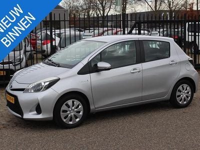 Grijs Occasion 2013 Toyota Yaris Hatchback | € 7.950 (Eerlijke prijs)