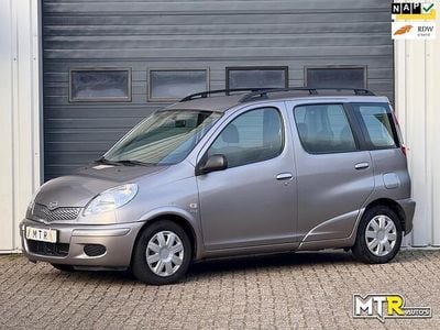 Occasion Toyota Yaris Verso Sol 84 PK (61 kW) 2005 Grijs (metallic) MPV