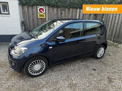 Blauw (metallic) Occasion 2014 VW up! high up! Hatchback | € 4.950 (Super prijs)
