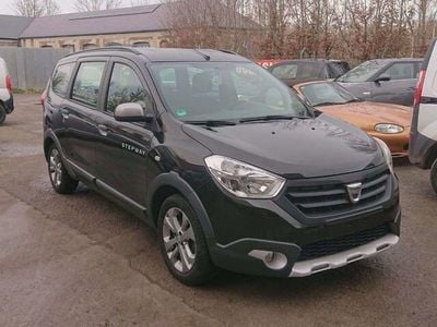 Occasion Dacia Lodgy Stepway 115 PK (84 kW) 2016 Zwart MPV