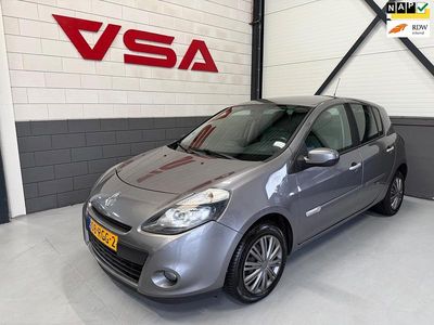 Grijs Gebruikt 2011 Renault Clio II Hatchback | € 2.890 (Iets duurder)
