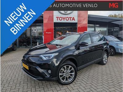 Zwart Gebruikt 2017 Toyota RAV4 Executive SUV | € 23.940 (Eerlijke prijs)