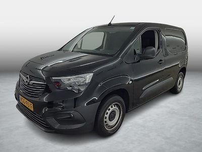 Zwart Gebruikt 2022 Opel Combo MPV | € 13.570 (Goede deal)