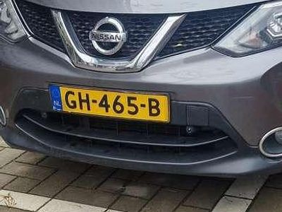 Grijs Gebruikt 2015 Nissan Qashqai Tekna SUV | € 11.500 (Iets duurder)