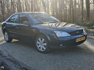 tweedehands Ford Mondeo 1.8-16V Centennial