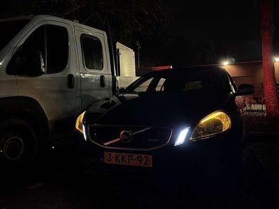 Blauw Gebruikt 2013 Volvo V60 R-Design Stationwagen | € 7.500 (Goede deal)