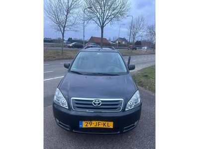 Toyota Avensis Verso