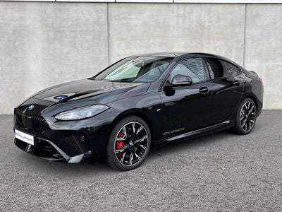 Saphirschwarz metallic (zwart metallic) Nieuw 2025 BMW 220 Comfort Edition Coupé | € 53.880