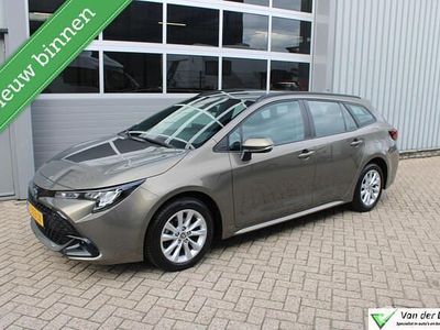 Groen Gebruikt 2023 Toyota Corolla Active Stationwagen | € 25.950 (Eerlijke prijs)