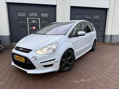 Wit (metallic) Gebruikt 2013 Ford S-MAX Titanium S MPV | € 7.000