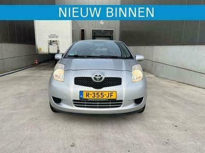 tweedehands Toyota Yaris 1.3 16v VVT-i Linea Luna