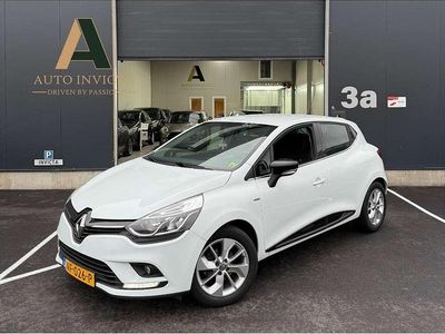 Wit Occasion 2017 Renault Clio IV LIMITED Hatchback | € 9.995 (Iets duurder)