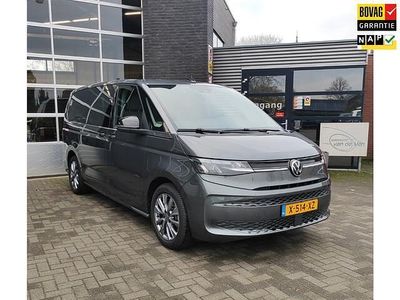 Grijs Gebruikt 2024 VW Multivan Edition Van | € 49.900
