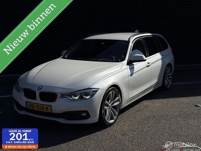 Wit Occasion 2015 BMW 320 Comfort Edition Stationwagen | € 12.400 (Iets duurder)