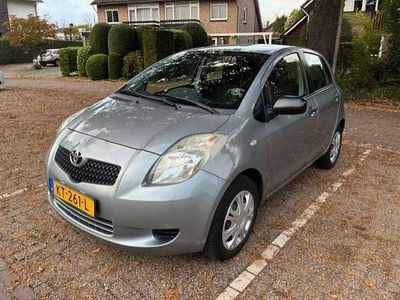 Occasion Toyota Yaris Cool 87 PK (63 kW) 2009 Zilver Hatchback