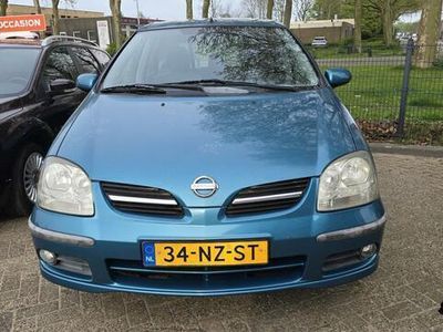 Nissan Almera Tino