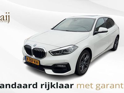 Wit Gebruikt 2021 BMW 118 Executive Hatchback | € 22.950 (Eerlijke prijs)
