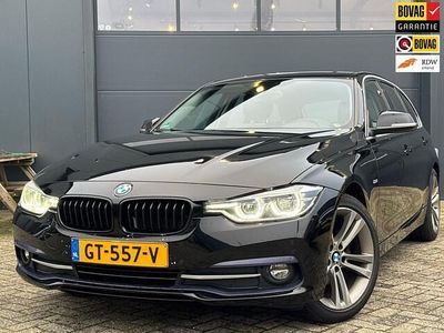 Zwart Occasion 2015 BMW 320 Sport Line Stationwagen | € 11.450 (Duur)
