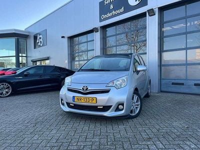 Grijs Occasion 2011 Toyota Verso-S MPV | € 5.995 (Eerlijke prijs)