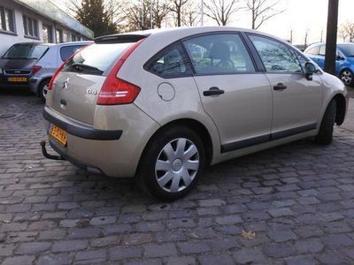 tweedehands Citroën C4 1.6-16V Ligne Business apk 1-7-2024 rijd goed met trekhaak airco ,enz.