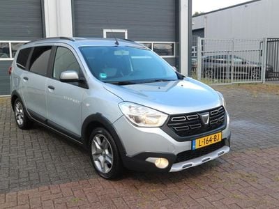 Grijs Gebruikt 2020 Dacia Lodgy Stepway MPV | € 11.950 (Super prijs)