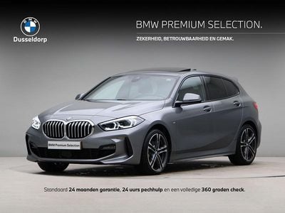 Grijs Gebruikt 2024 BMW 118 Comfort Edition Hatchback | € 34.450 (Eerlijke prijs)