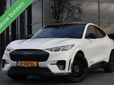 Wit Occasion 2023 Ford Mustang Mach-E GT SUV | € 37.450