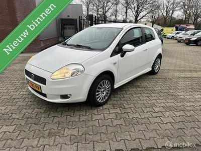 Wit Gebruikt 2009 Fiat Grande Punto Active Hatchback | € 2.650 (Eerlijke prijs)