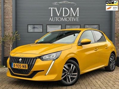 Occasion Peugeot 208 Allure 101 PK (74 kW) 2021 Geel Hatchback