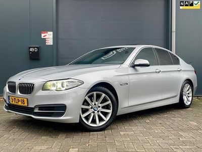 Grijs (metallic) Occasion 2014 BMW 520 Luxury Line Sedan | € 15.994 (Iets duurder)