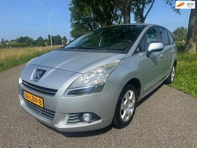 Grijs Gebruikt 2010 Peugeot 5008 MPV | € 3.750 (Eerlijke prijs)