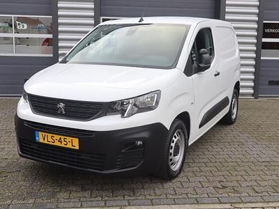 Wit Gebruikt 2021 Peugeot Partner Premium MPV | € 13.450 (Eerlijke prijs)