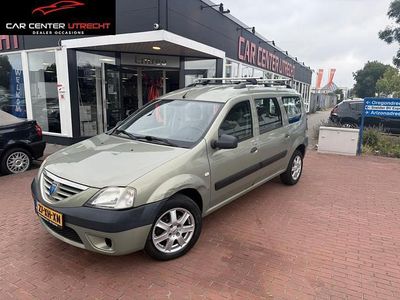 Beige, metallic lak Gebruikt 2007 Dacia Logan MCV Lauréate MPV | € 1.945