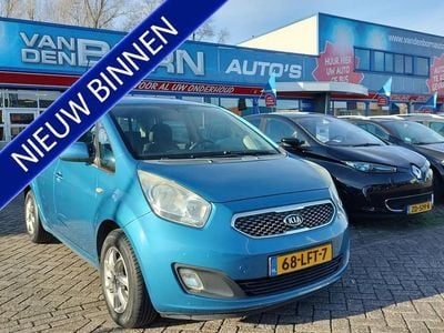 Blauw (metallic) Occasion 2010 Kia Venga Hatchback | € 2.999 (Eerlijke prijs)