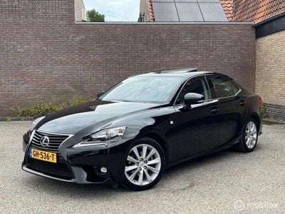 Lexus IS300h