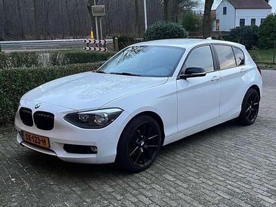 Wit Gebruikt 2013 BMW 116 Hatchback | € 8.500 (Eerlijke prijs)