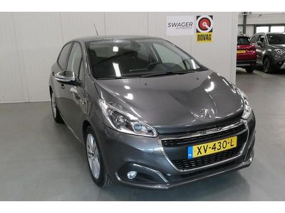 Grijs Occasion 2019 Peugeot 208 Signature Sky Hatchback | € 8.395 (Eerlijke prijs)