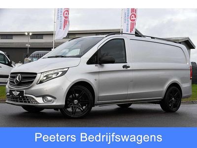 Zilver (metallic) Occasion 2022 Mercedes Vito Edition Van | € 29.950 (Eerlijke prijs)