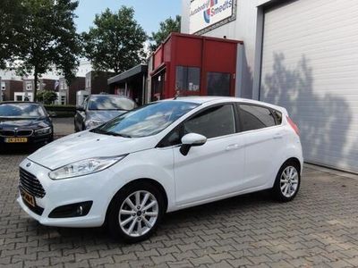 tweedehands Ford Fiesta 1.0 EcoBoost Candy Blue Edition.