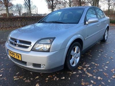Grijs Gebruikt 2004 Opel Vectra Elegance Sedan | € 1.700 (Iets duurder)