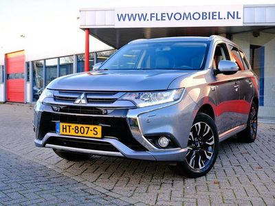 Grijs Occasion 2015 Mitsubishi Outlander P-HEV Edition SUV | € 13.950 (Eerlijke prijs)