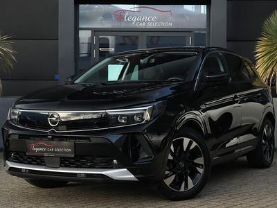 Zwart (metallic) Occasion 2023 Opel Grandland X Elegance SUV | € 26.950 (Eerlijke prijs)