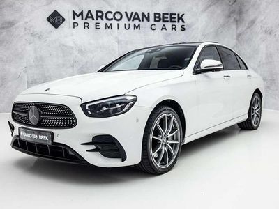 Wit Occasion 2022 Mercedes E300 AMG line Sedan | € 47.850 (Eerlijke prijs)