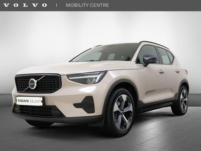 Bruin Occasion 2024 Volvo XC40 Plus SUV | € 41.950 (Eerlijke prijs)